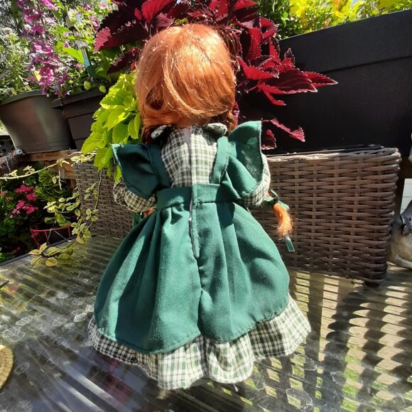 Anne of Green Gables Porcelain Doll 11" - Picture 5 of 15